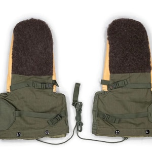 Vintage Extreme Weather Mittens