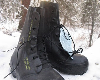 Vintage Black Bata Cold Weather Bunny/ Mickey Boots