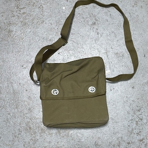Sac à bandoulière militaire des années 1970