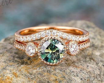 Round Cut Green Moissanite Engagement Ring Set Solid K Rose Gold Unique Wedding Rings for Women Art Deco Moissanite Ring Bridal Set for Her