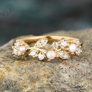 Natürliche Perle Hochzeit Band Frauen Einzigartige Moissanite Ring Vine Stacking Passender Ring Gelbgold Zierliche Ehering Vintage Blattring