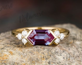 Hexagon Cut Alexandrite Engagement Ring Unique 14k Solid Yellow Gold Ring For Women Anniversary Ring June Birthstone Gemstone Promise Ring