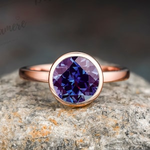 Round Cut Alexandrite Engagement Ring Vintage Solid Gold / Silver Solitaire Ring Simple Minimalist Bezel Set Rings Promise Anniversary Ring