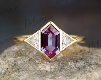 Lab Alexandrite Hexagon Cut Engagement Ring 14k/18k Solid Gold Bridal Ring Art Deco Ring Gifts For Her Moissanite Ring Anniversary Ring