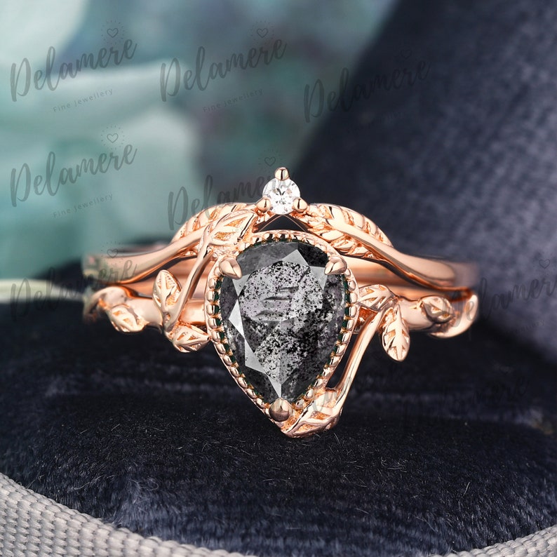 Anillo de compromiso de diamantes Herkimer natural de corte de pera conjunto de novia de oro sólido conjunto de anillo de hoja inspirado en la naturaleza conjunto de anillo de ramita Moissanite alianza de boda imagen 2