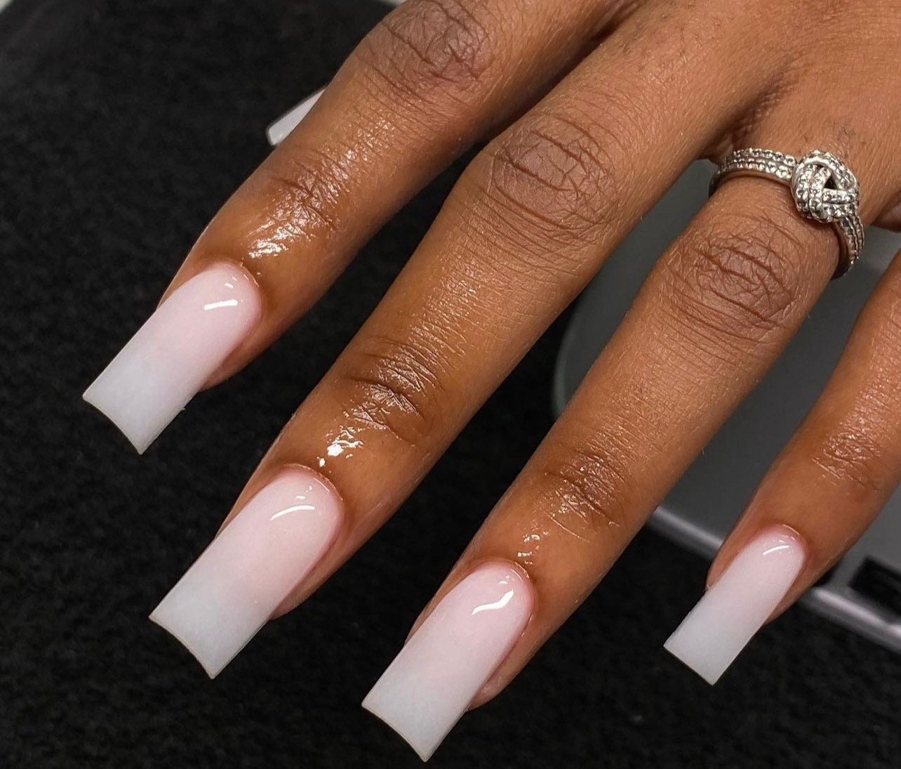 Glossy Pearl White False Nails with Glitter | The Nailest