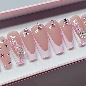 Frenchies roses breloque papillon appuyez sur les ongles Presse faite main sur les ongles image 1