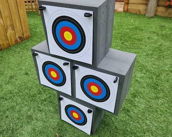 3D Archery target Totem Comes complete with 8 paper targets and pins