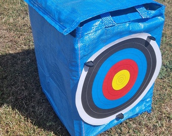 Archery target cube. Comes complete with internal foam strips. Light and mobile . Target face and pins.