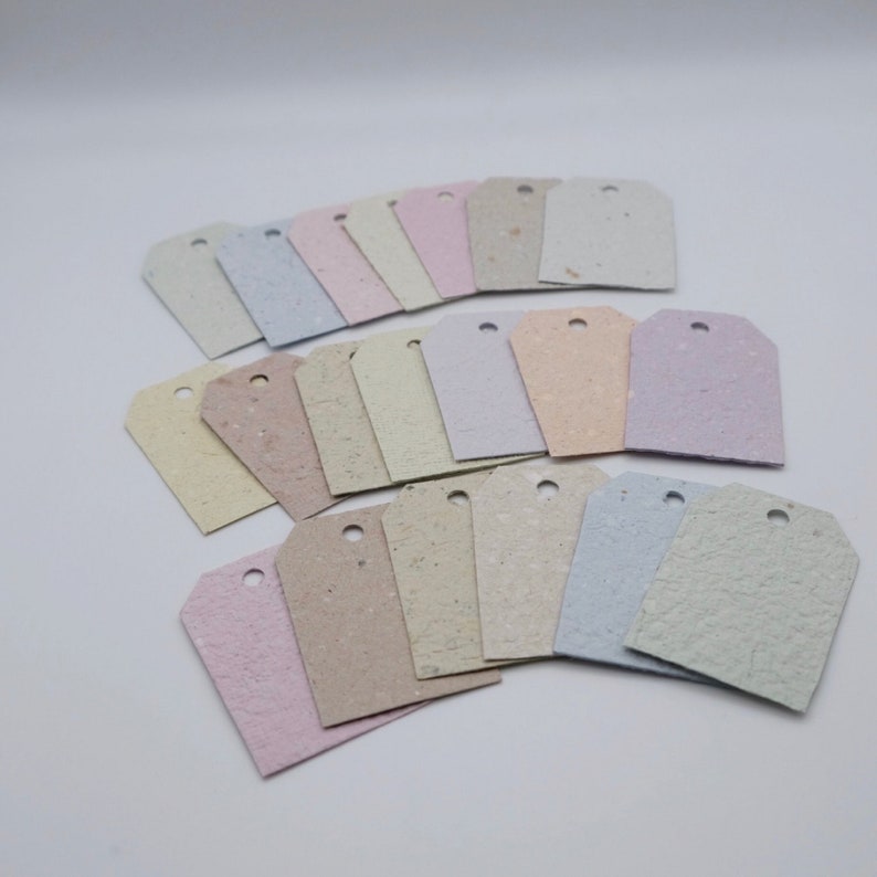 Handmade Paper Gift Tags Rainbow Different Colours Set of 20 Made from Recycled Paper 画像 10