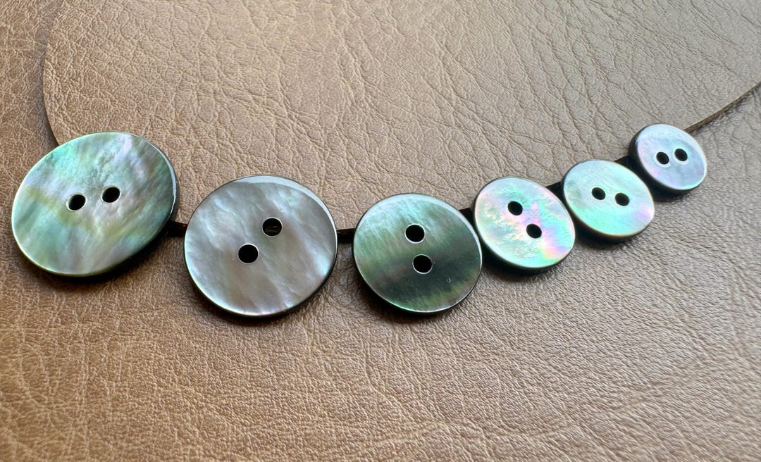 Natural Black Shell Buttons,glossy Rainbow Shell Buttons,flat Two Hole ...