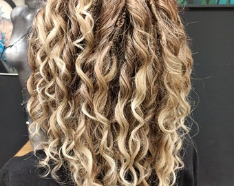 Brown to Blonde Curly Hair Extensions Double Ended, Synthetic Boho Braid in Curls, Natural Look Dreadlock with Wavy Ends, 10 inches (25 cm)