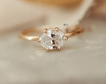 Oval Cut CZ Diamant Verlobungsring: 14K Gelbgold Solitaire