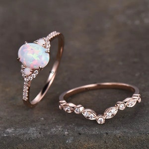 Weißer Feueropal Ring Set: Oval Cut, Rosegold Halo, Sterling Silber