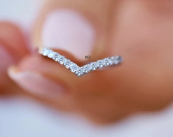 Minimalist Moissanite Diamond Curve Band - Sterling Silver Stackable Ring