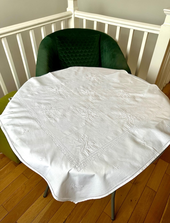 ヴィンテージ刺繍入りホワイトコットンティーテーブルクロス 82 cm x