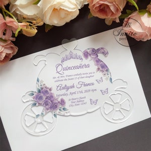 Lawendowy Dyniowy Powóz Quinceañera Akrylowe Zaproszenie, Jasnofioletowe Zaproszenie Urodzinowe Kopciuszka, Kwiatowa Fantazyjna Karta Bat Micwy Z Koroną