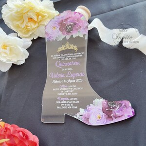 Speciale paarse laarzen&bloem Quinceañera acryl uitnodiging, schoenen acryl uitnodigen voor meisje Sweet 16 verjaardag {gratis voorbeeld beschikbaar}