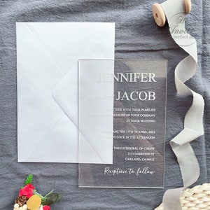 Elegante invitación de boda de acrílico con impresión UV, invitaciones de boda de acrílico transparente blanco modernas y sencillas {Vista previa gratuita disponible}