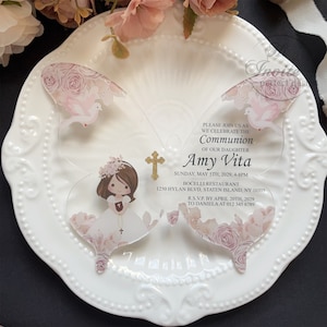Blush Schmetterling Kommunion Mädchen Acryl Einladen mit Fee und Kreuz, niedliche Mädchen erste Geburtstagseinladung, ausgefallene Fledermaus Mitzvah einladen