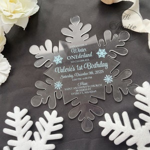 Baby Winter Wonderland doucheuitnodiging, sneeuwvlok acryl uitnodiging quinceañera, acryl uitnodiging voor Sweet 15 verjaardag {gratis voorbeeld beschikbaar}