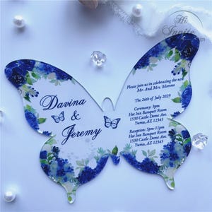 Koningsblauwe rozen en vlinders Quinceañera-uitnodiging, fancy Sweet 16 vlinderverjaardagskaart, blauwe uitnodiging personaliseren {gratis voorbeeld beschikbaar}