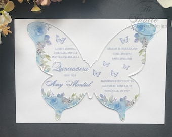 Invitación de Quinceañera Acrílica Azul Bebé con Mariposa, Invitación de Cumpleaños Azul Claro con Mariposa y Flor para Quince Años {Vista previa gratuita disponible}