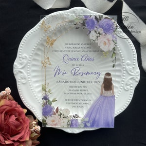 Elegante Violet Sweet 15 Acryl-Einladung, Lavendel Schmetterling & Prinzessin Blumen Quinceaňa Invite, XV Anos Karte