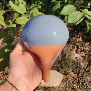 Bola de rega Olla cinza de terracota de 40cl para plantas em vasos - presente ideal para as festas.