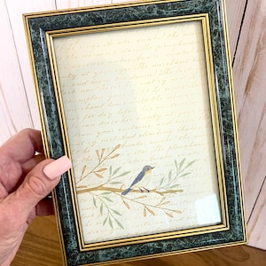 Vintage Wooden 5” x 7” Photo Frame with Faux Green Marble Design, Gold Trim Tabletop or Wall Mounted Picture Frame