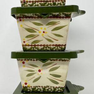 Temp-tations Old World Green Ramekin: 10 oz Square Bakeware with Lid