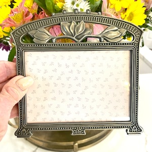 Vintage Antiqued Silver Floral Photo Frame: 3.5 x 5 Metal Picture Frame