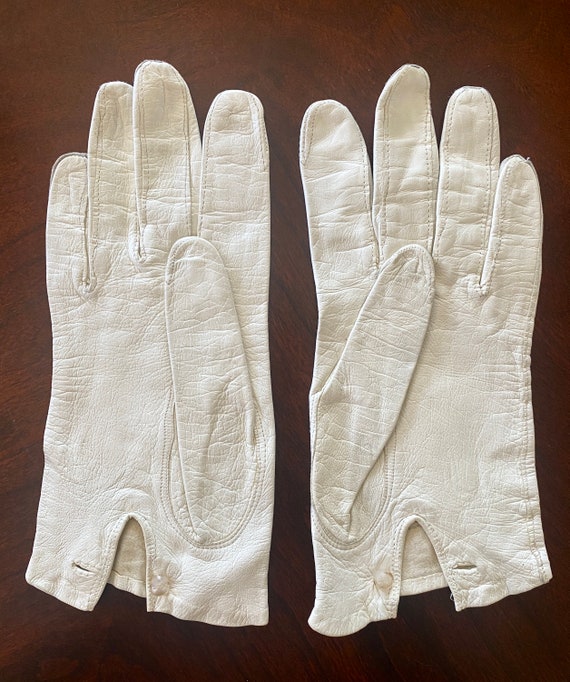 Vintage White Italian "Kid Leather" Womens Gloves 