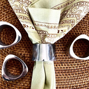 Vintage Pewter Napkin Rings Silver Napkin Holders Set of 4 Silver Place Settings