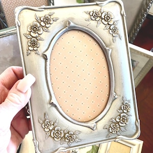 Silver Ornate Wooden 3” x 4.5” Photo Frame with a Floral Design & Oval Photo Opening Tabletop or Wall Mount Picture Frame