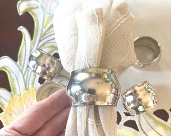Vintage versilberte Serviettenringe Serviettenhalter von Eaton Set mit 7 Hochzeit Tablescape Silber Gedecke