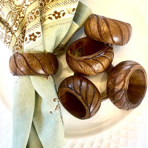 Vintage MCM Carved Wood Napkin Rings - Set of 6 Rustic Lodge Decor
