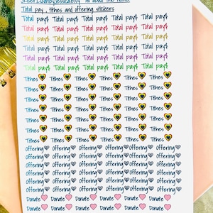 Puede incluir: Una hoja de pegatinas con el texto "Total pay", "Tithes", "Offering" y "Donate". Las pegatinas son de varios colores, incluyendo rosa, azul, verde y amarillo. El texto "JkiserLuvinbyJessicaetsy All about the HOME!" está en la parte superior.