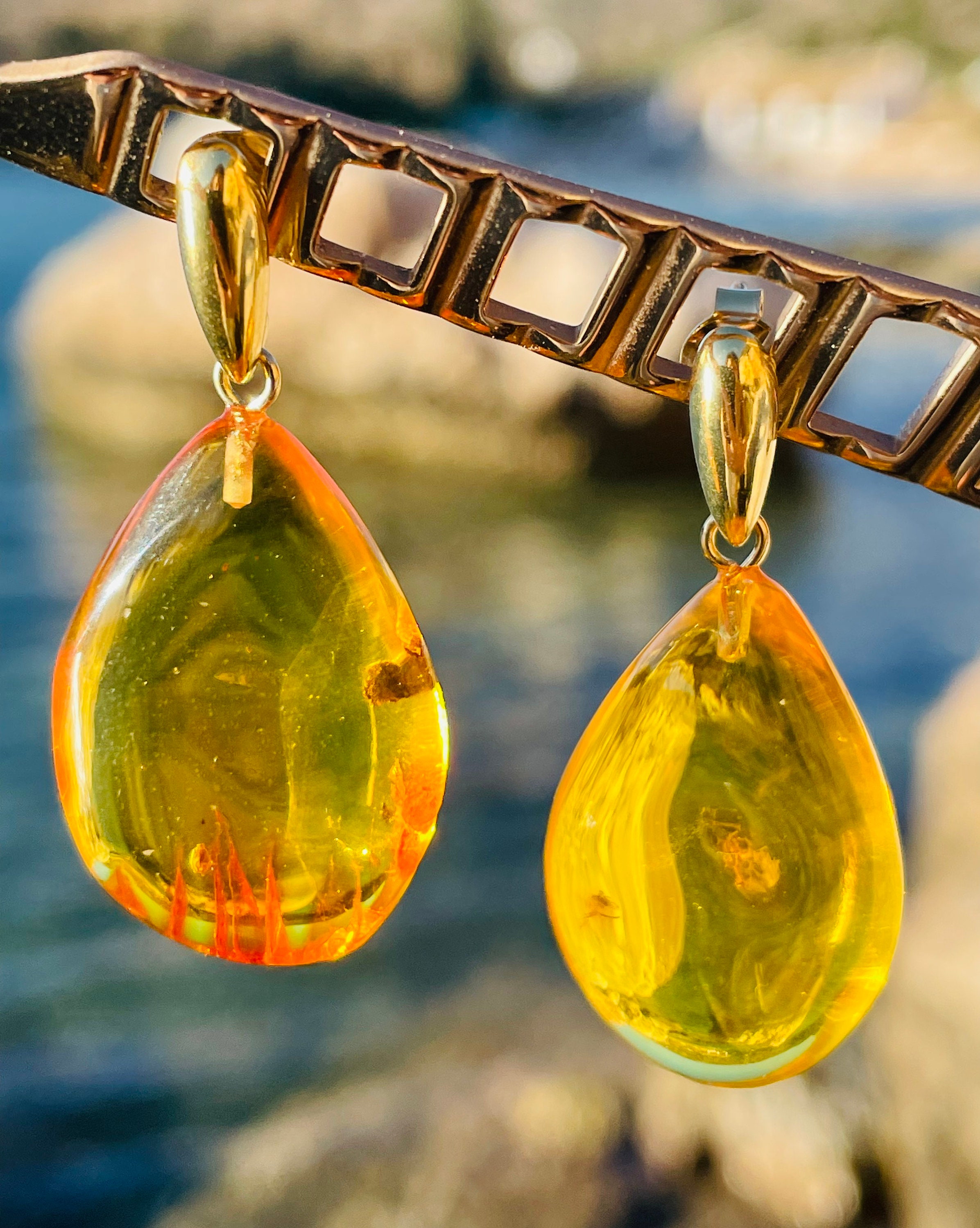 Amazing amber earrings with fossil moss,Natural honey amber earrings , Natural Amber earrings, Sparkling amber earrings, Amber earrings