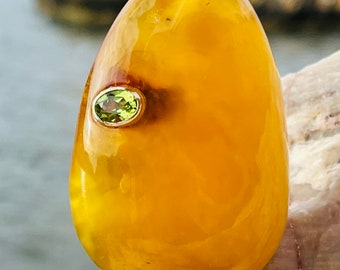 Unique 14K Gold Amber pendant with natural Peridot , Large Amber pendant , Amazing honey amber pendant , 14K Gold & Natural baltic amber