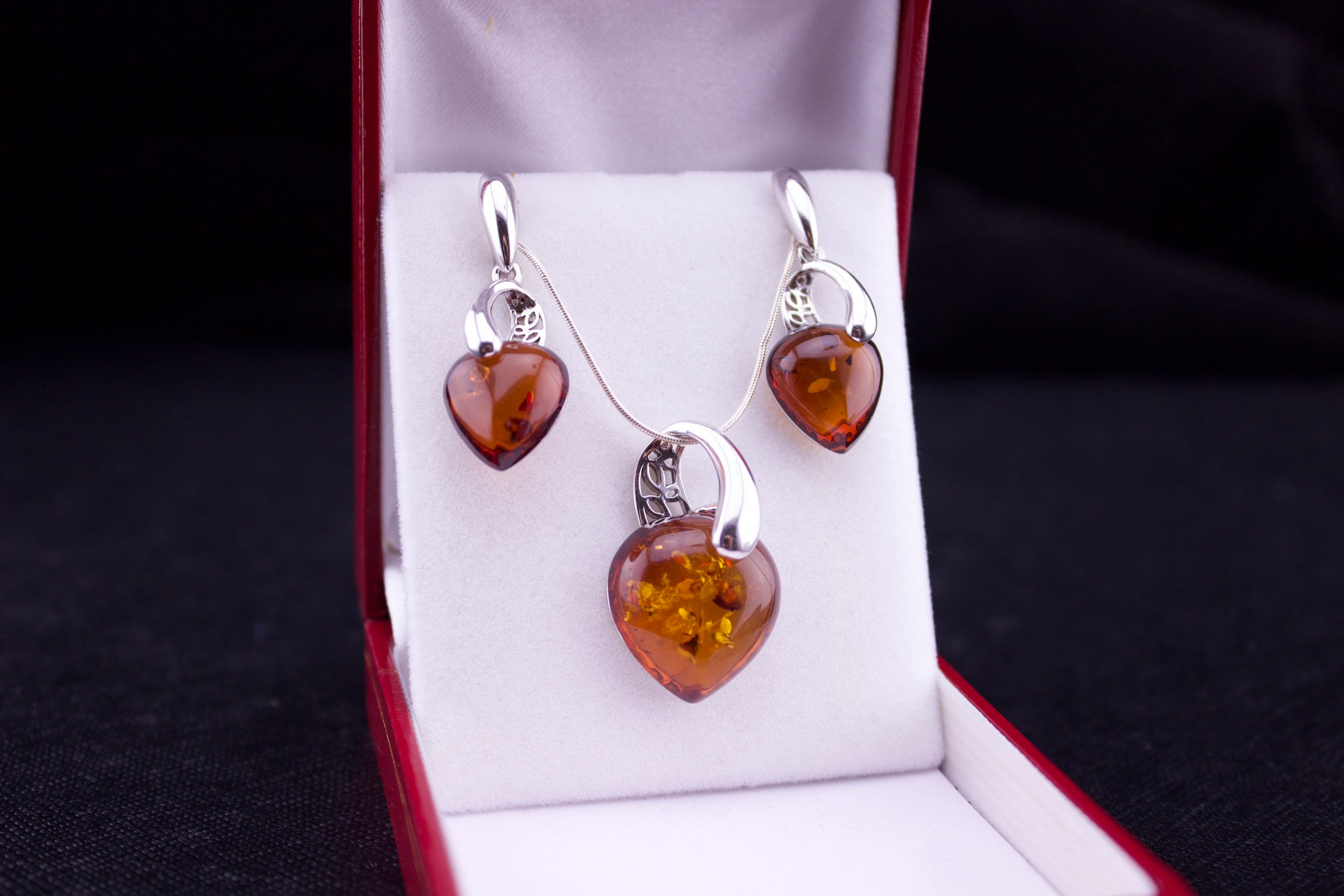 Orecchini a forma di cuore in ambra baltica color cognac: pendenti in argento sterling - Italia