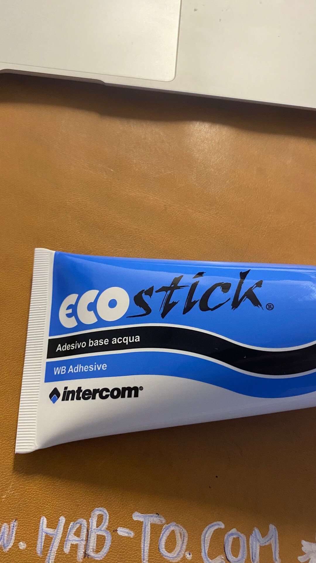 Waterbased Glue Ecostick Adhesive 1804 for Leather Fabrics