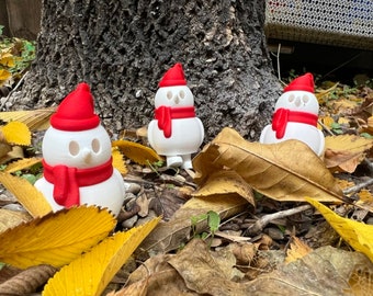 Adorable Snowman Ornament / Decoration with Extendable Hidden Feet as seen on TikTok