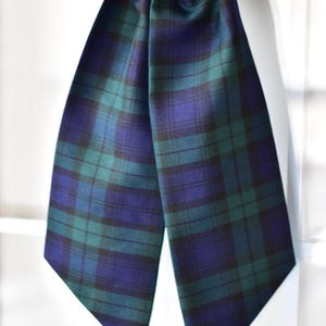 Couronne Black Watch, écharpe à carreaux bleu marine et verts, décoration de Noël tartan, couronne de fêtes