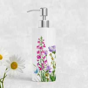 Pretty Watercolors Wildflowers 18.6oz Stainless Steel Bottle Soap Dispenser, Floral Decor, Liquid Soap Dispenser, Floral Gift