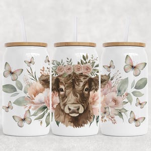 Floral Highland Cow Glass Can: 16 Oz Tumbler with Bamboo Lid