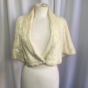 Vintage Fur stole Ivory White Cream fur Winter shoulder wrap Mob Wife Era Mid-century One size