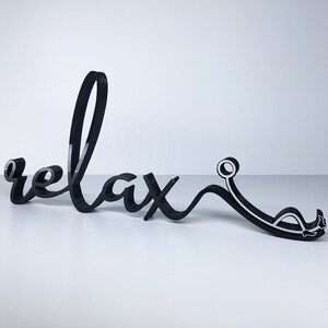 Letrero decorativo con palabras impresas en 3D que dice "Relájate", letrero independiente divertido para escritorio. Decoración estética para habitaciones, idea para regalo de cumpleaños. Decoración artística única para mesa