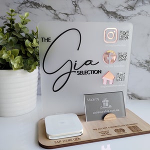 Gefrosteter Social Media & Square Reader Halter Ständer (Acryl und Holz) - Personalisierbar