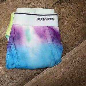 2 pair Fruit of the Loom tie dye briefs Blue / Purple Medium, Lot m29965774659